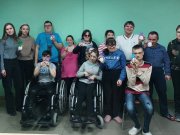 В канун старого Нового года волонтёры Детско-юношеского центра поздравили получателей социальных услуг г. Гусева